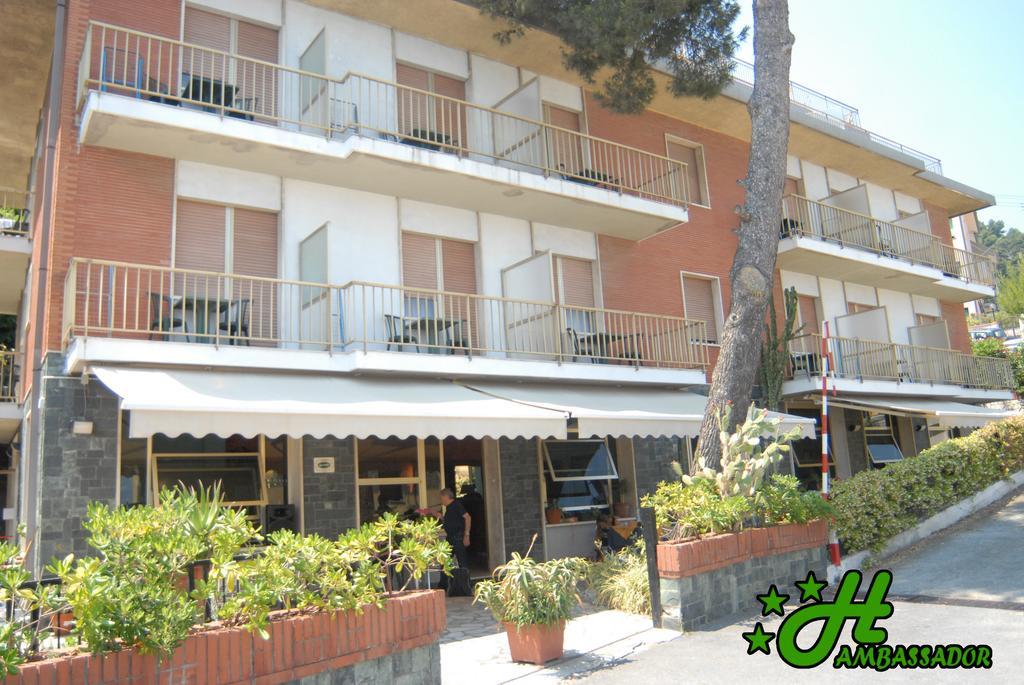 Hotel Ambassador Лайгуэлья Номер фото